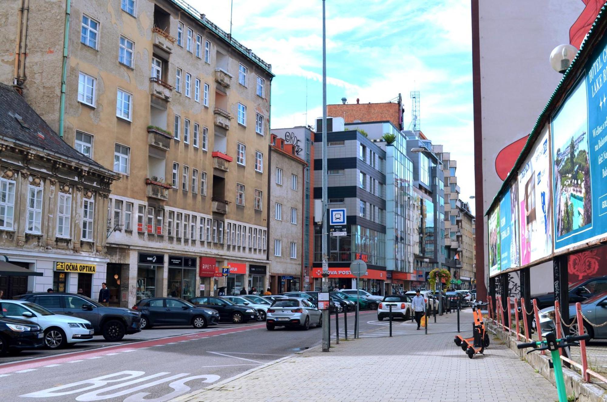 Natural-style In The Centre Of Apartament